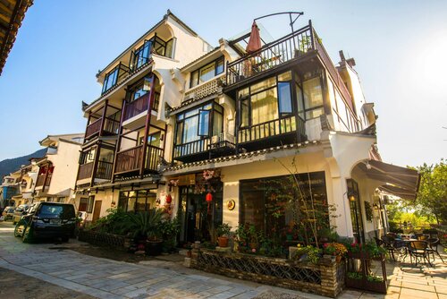 Гостиница Secret Courtyard Resort Hotel в Гуйлине