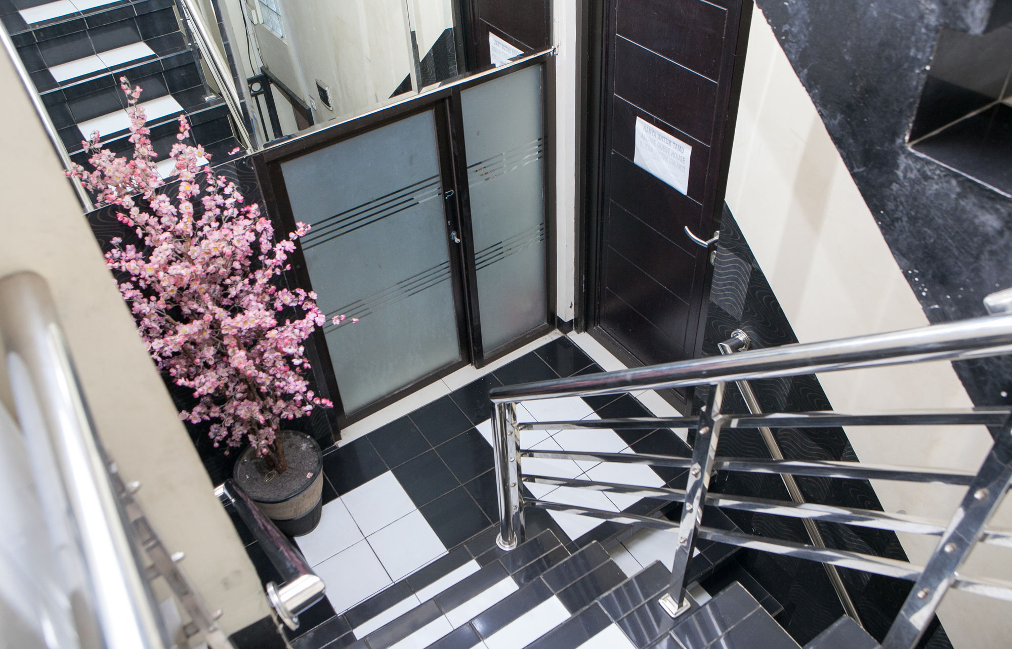 Фото RedDoorz Plus near Isola Upi