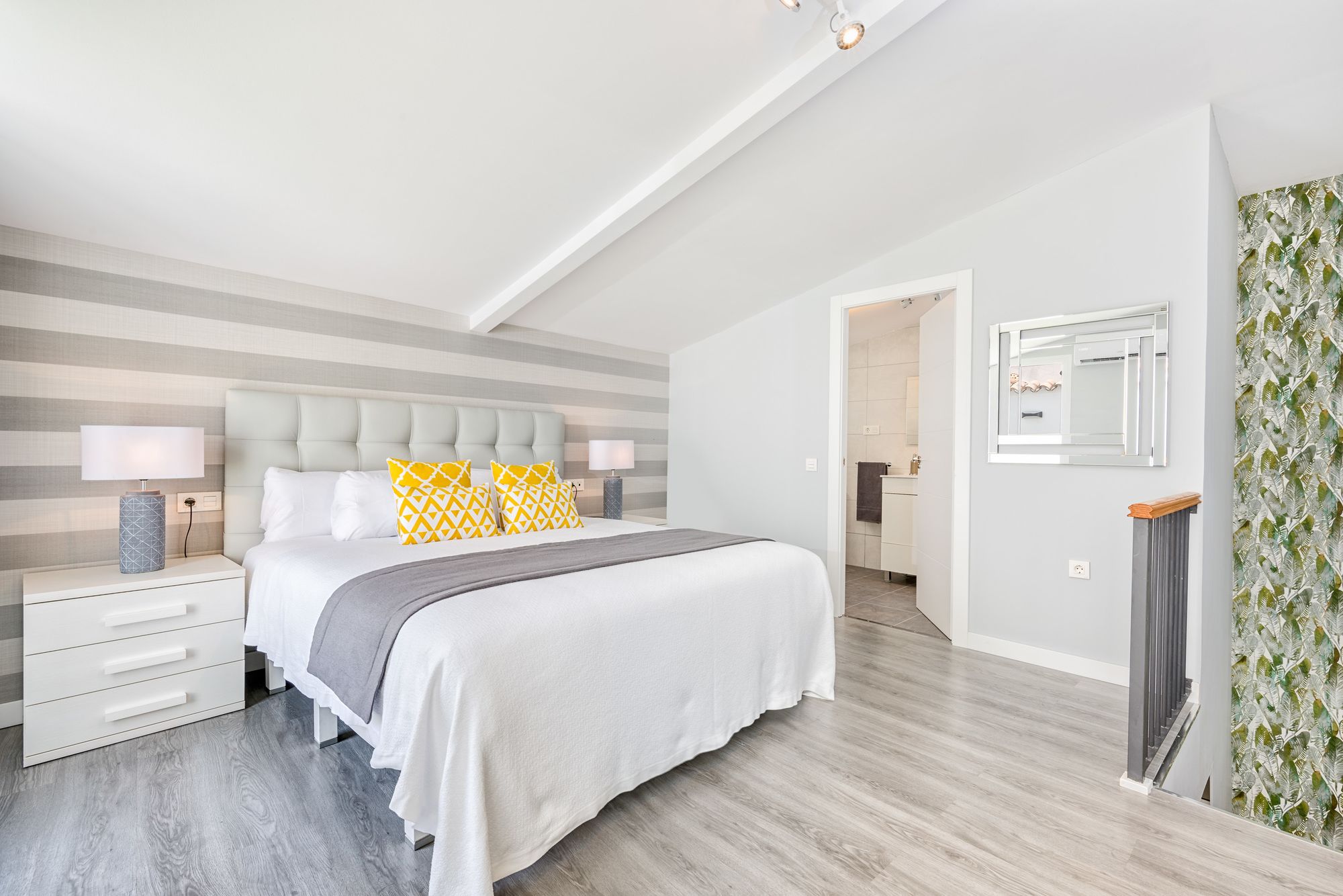 Фото Iloftmalaga Plaza de los Martires