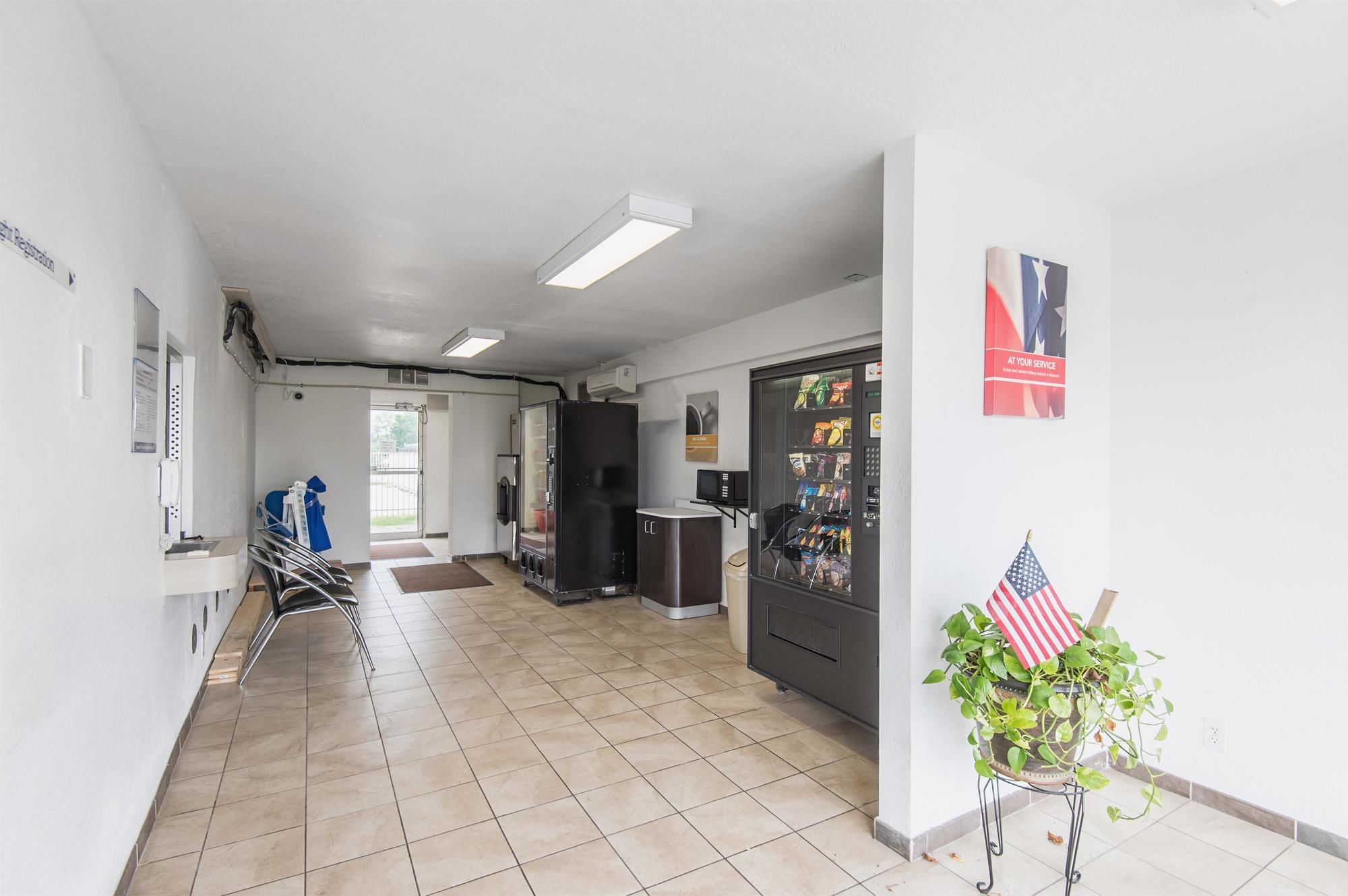 Фото Motel 6 Kansas City, Mo - Airport