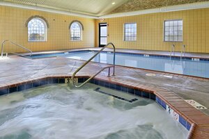 Гостиница Days Inn by Wyndham Raleigh Midtown