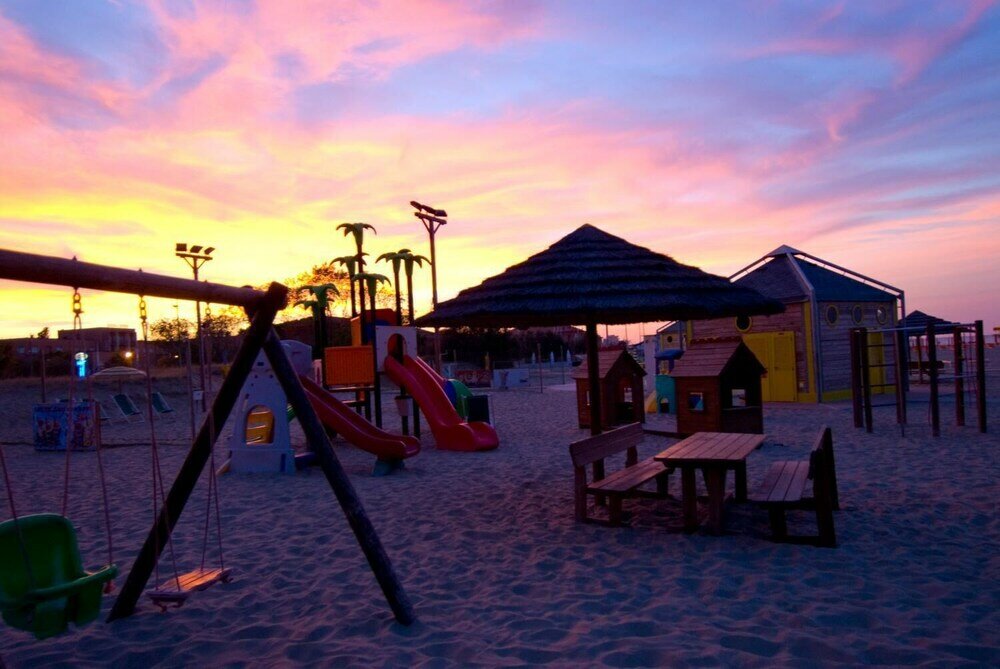 Фото Noha Suite Hotel