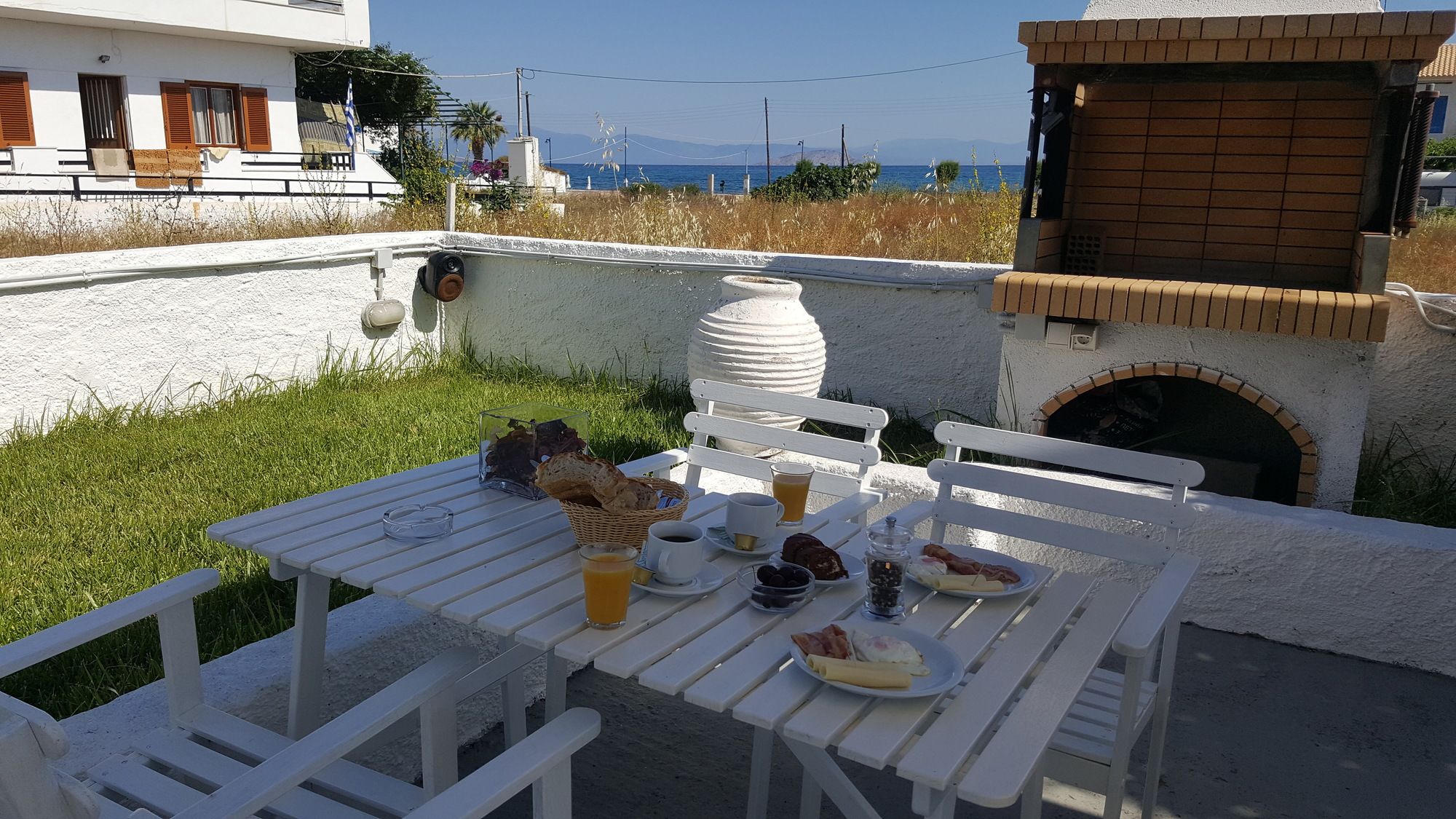 Фото Koukounari Apartments