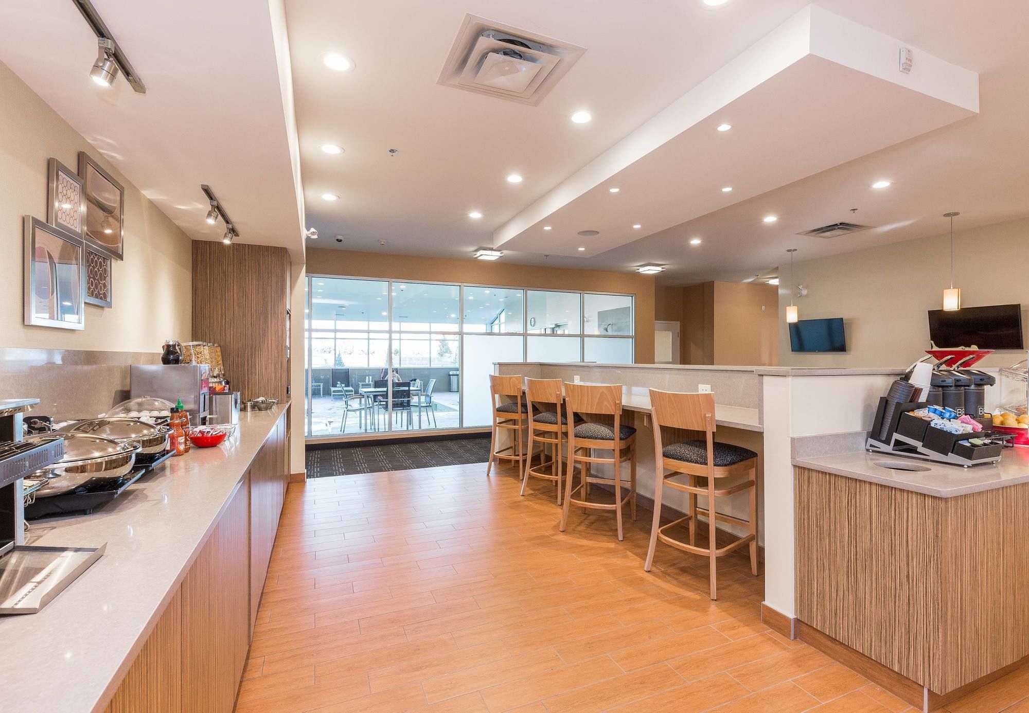 Фото TownePlace Suites by Marriott Edmonton South