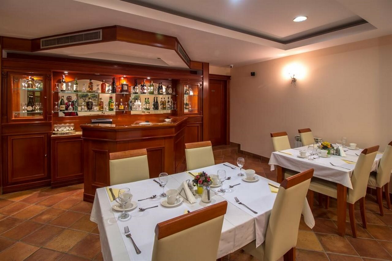 Фото Cezar Hotel