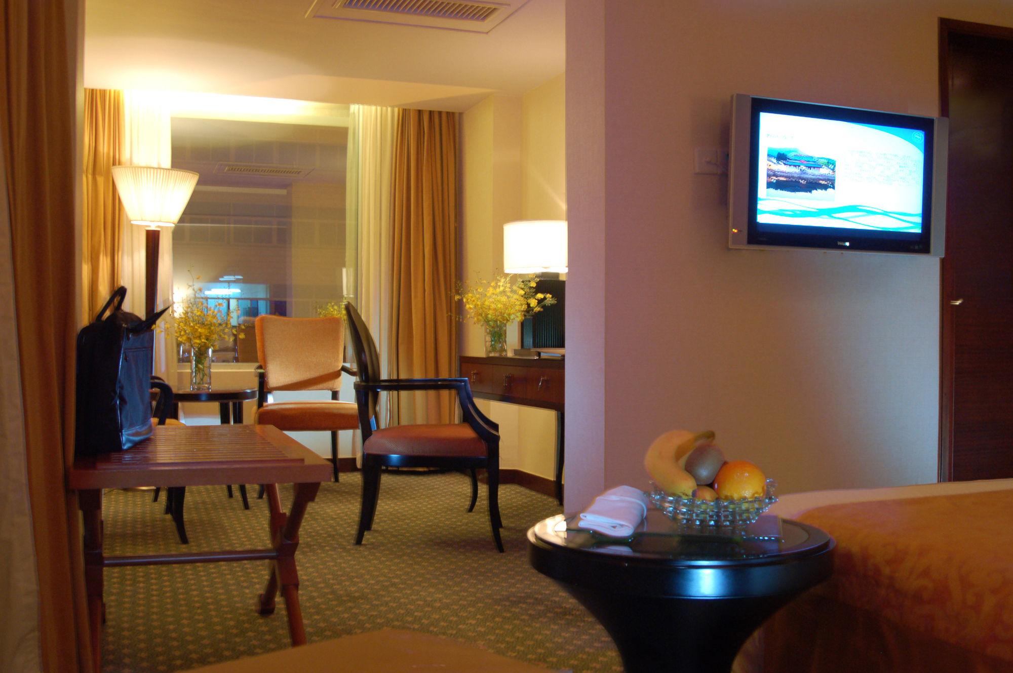 Фото Ningbo Portman Plaza Hotel