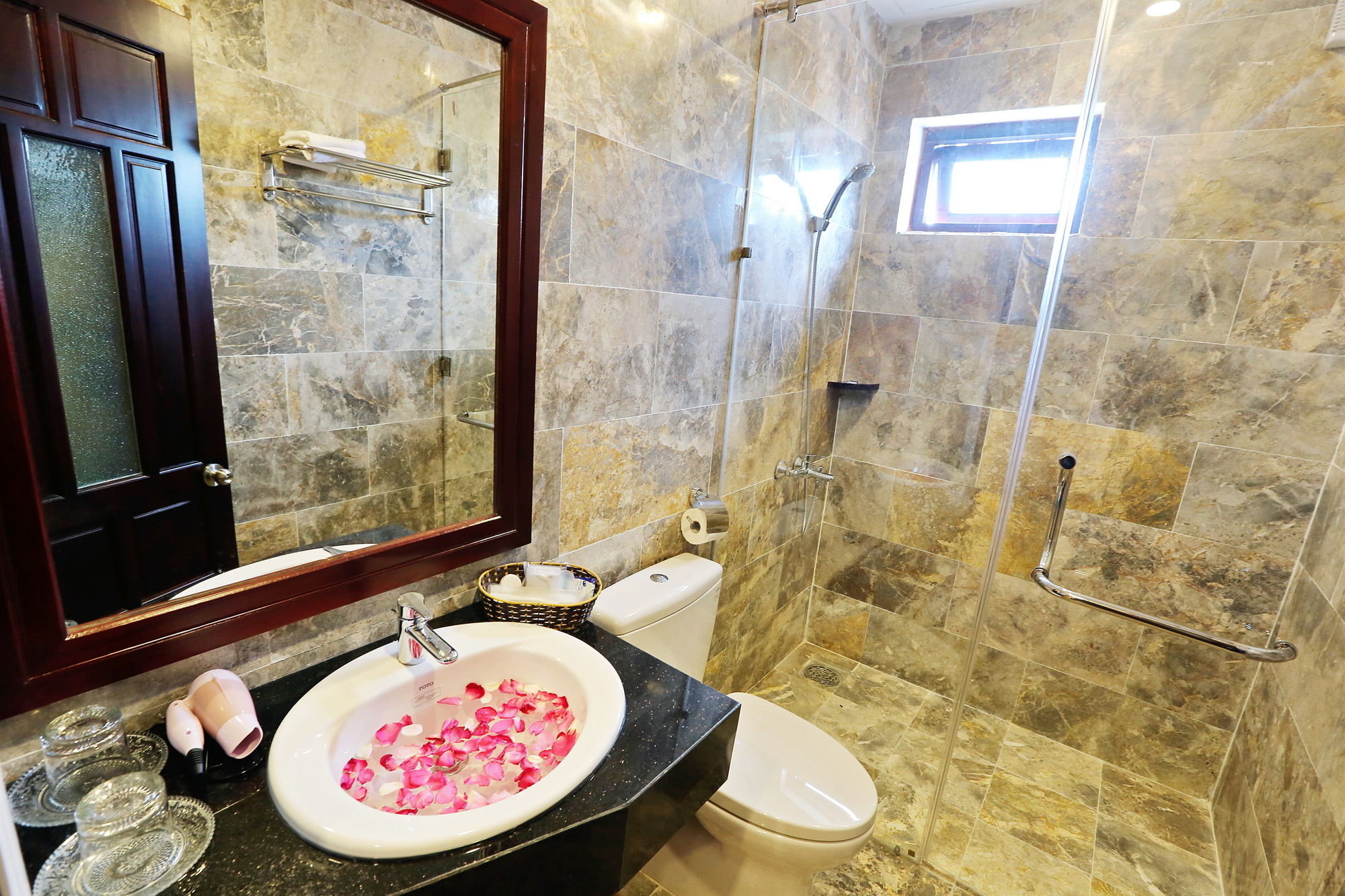 Фото Well-To-Do Villa