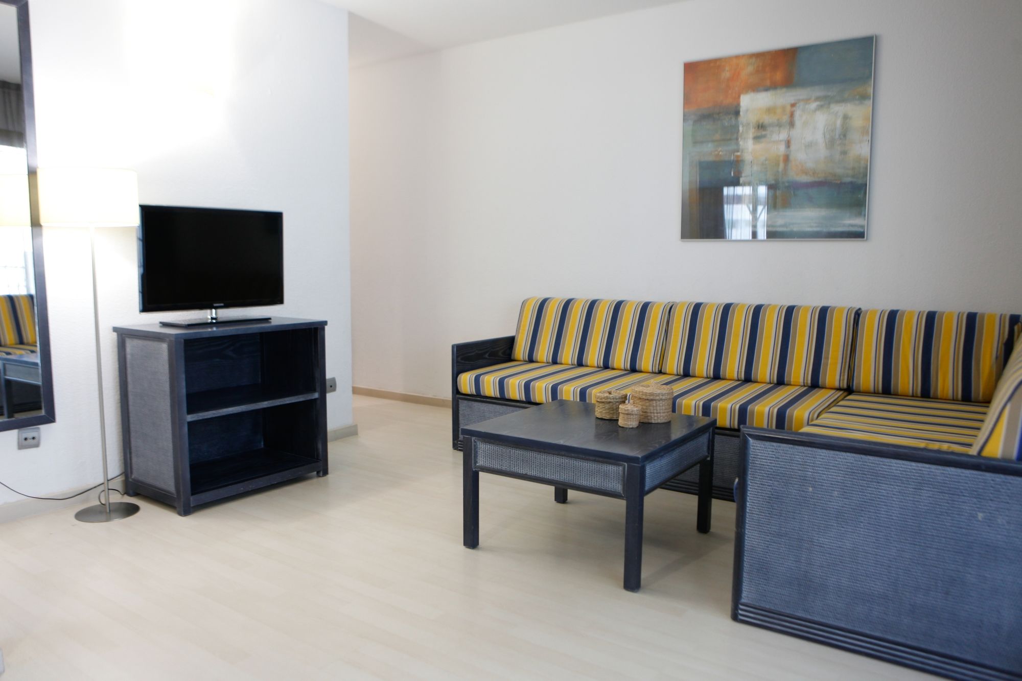 Фото Acacias Apartamentos Salou