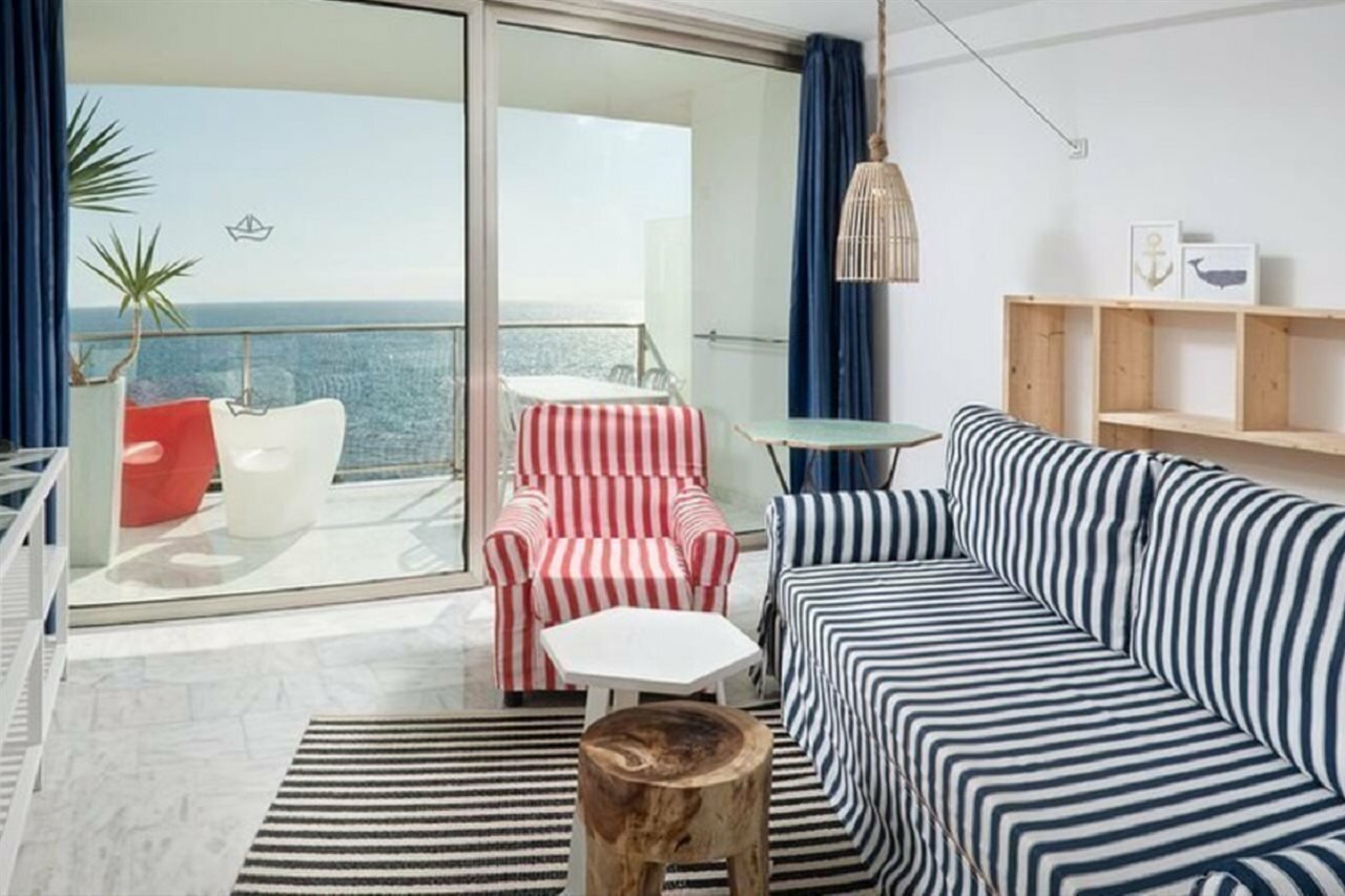 Фото Marina Bayview - Adults Only