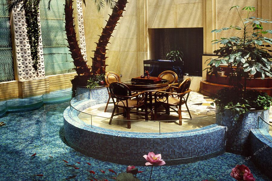 Фото Royal International Hotel