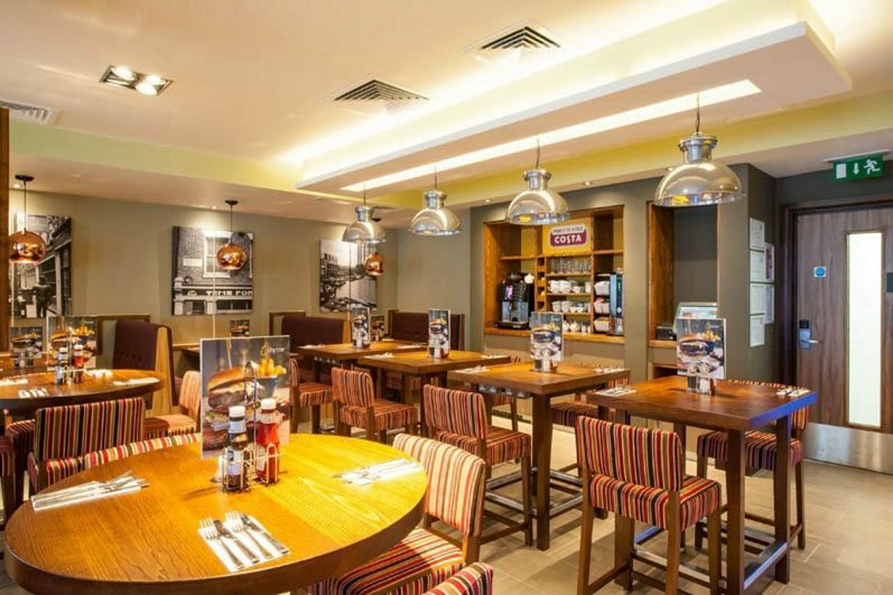 Фото Premier Inn London Hackney