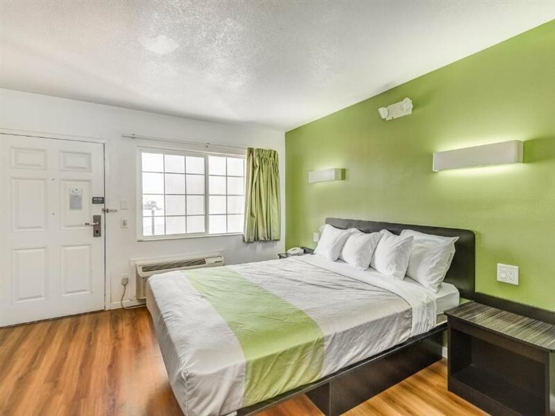 Фото Motel 6 Visalia, Ca