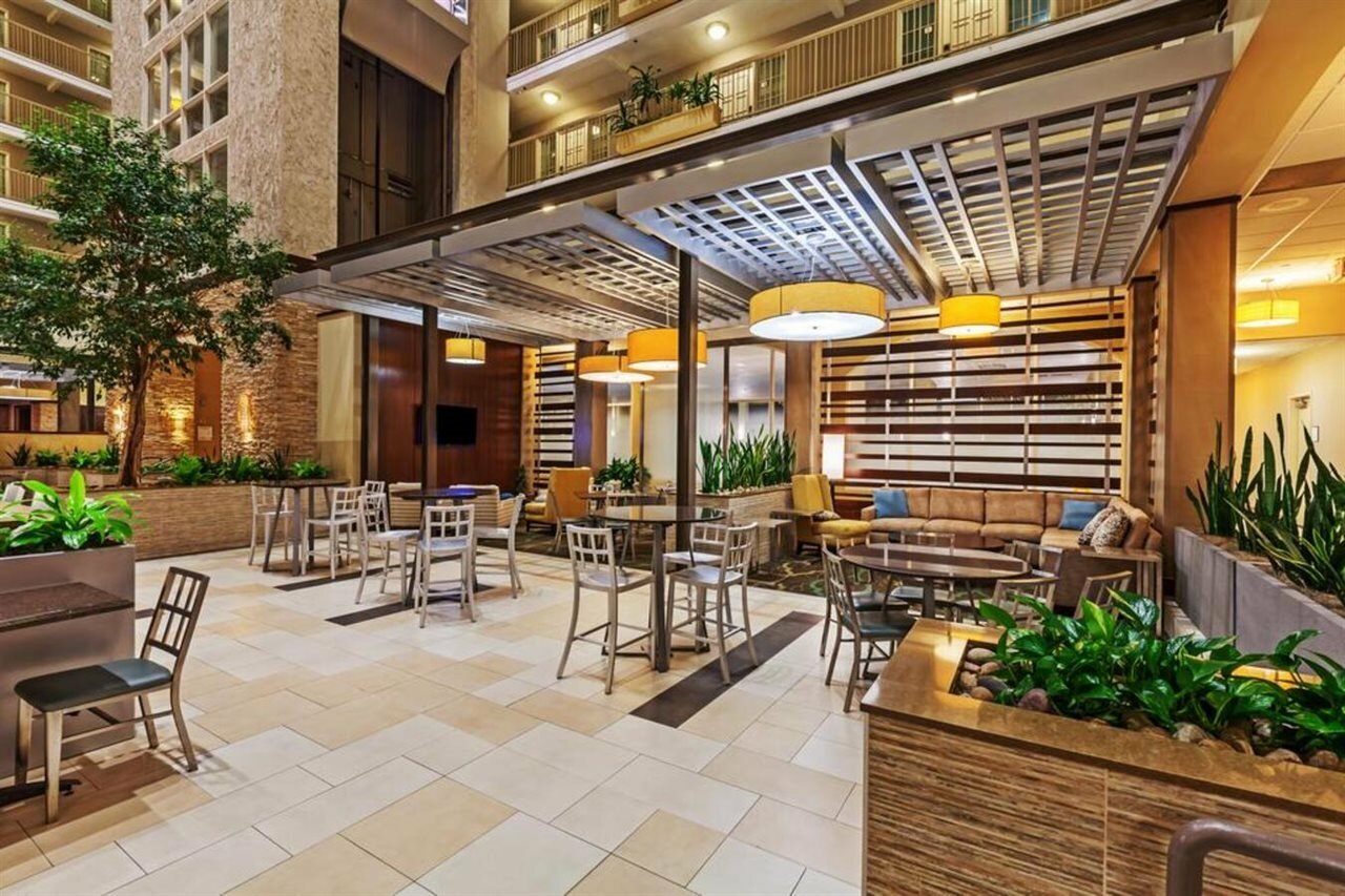 Фото Embassy Suites Hotel Dallas Market Center