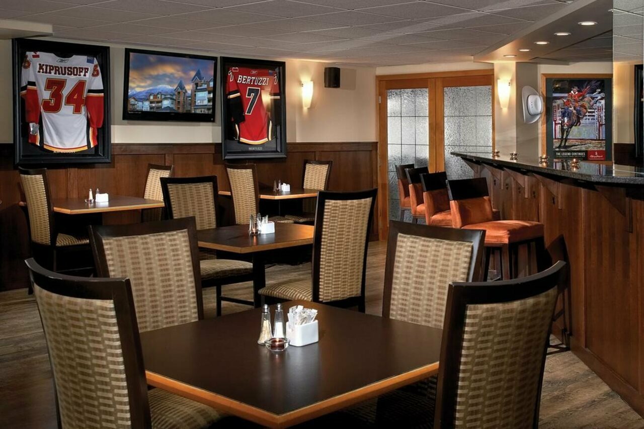 Фото Windtower Lodge and Suites