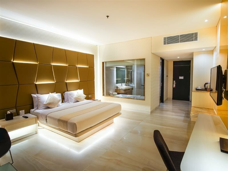 Фото Fm7 Resort Hotel Bandara Jakarta Airport