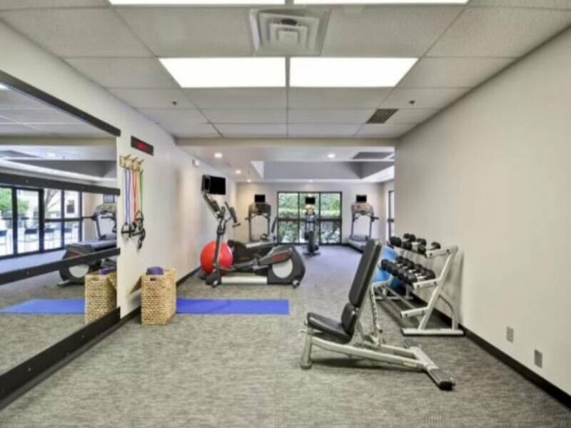 Фото Courtyard by Marriott Dallas Medical/Market Center