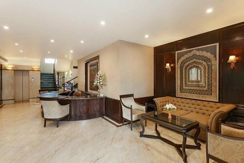 Внешний вид отеля La Place Sarovar Portico, Lucknow в Лакхнау, фото 5