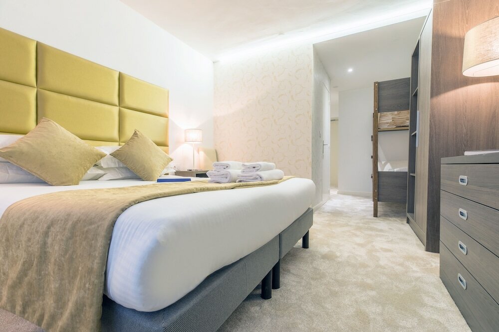 Фото Madame Vacances Hôtel Courchevel Olympic