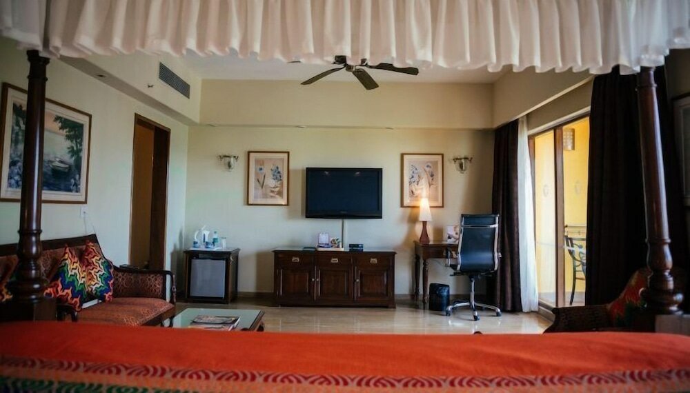 Фото Acron Candolim Regina