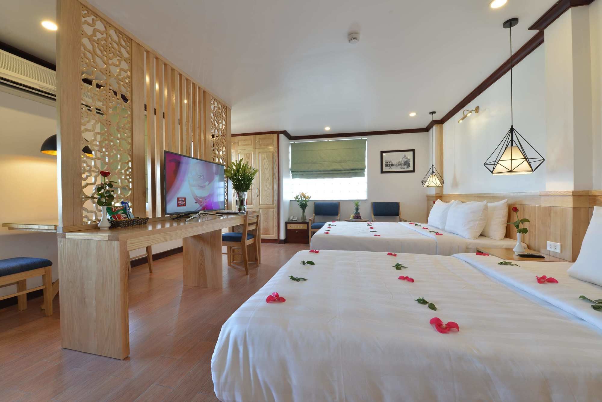 Фото Blue Ha Noi Inn Legend Hotel