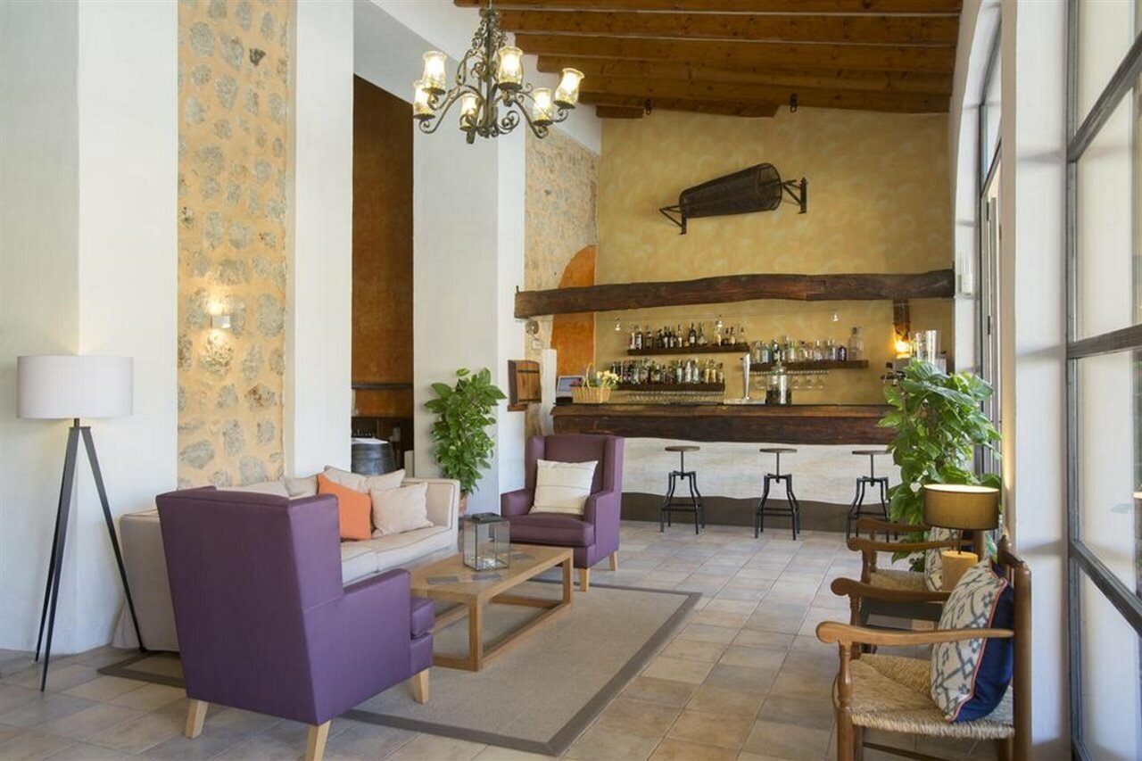 Фото Hotel Ca'l Bisbe