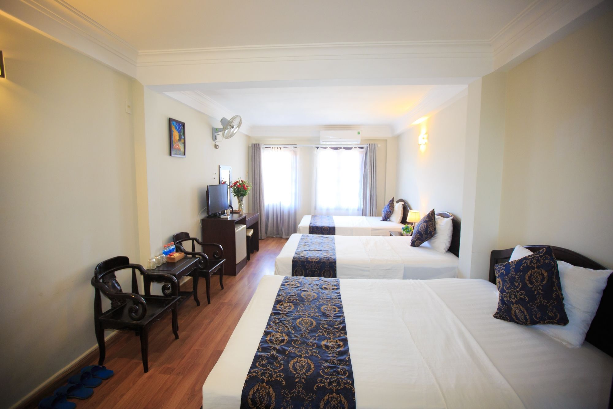 Фото Pho Bien Hotel