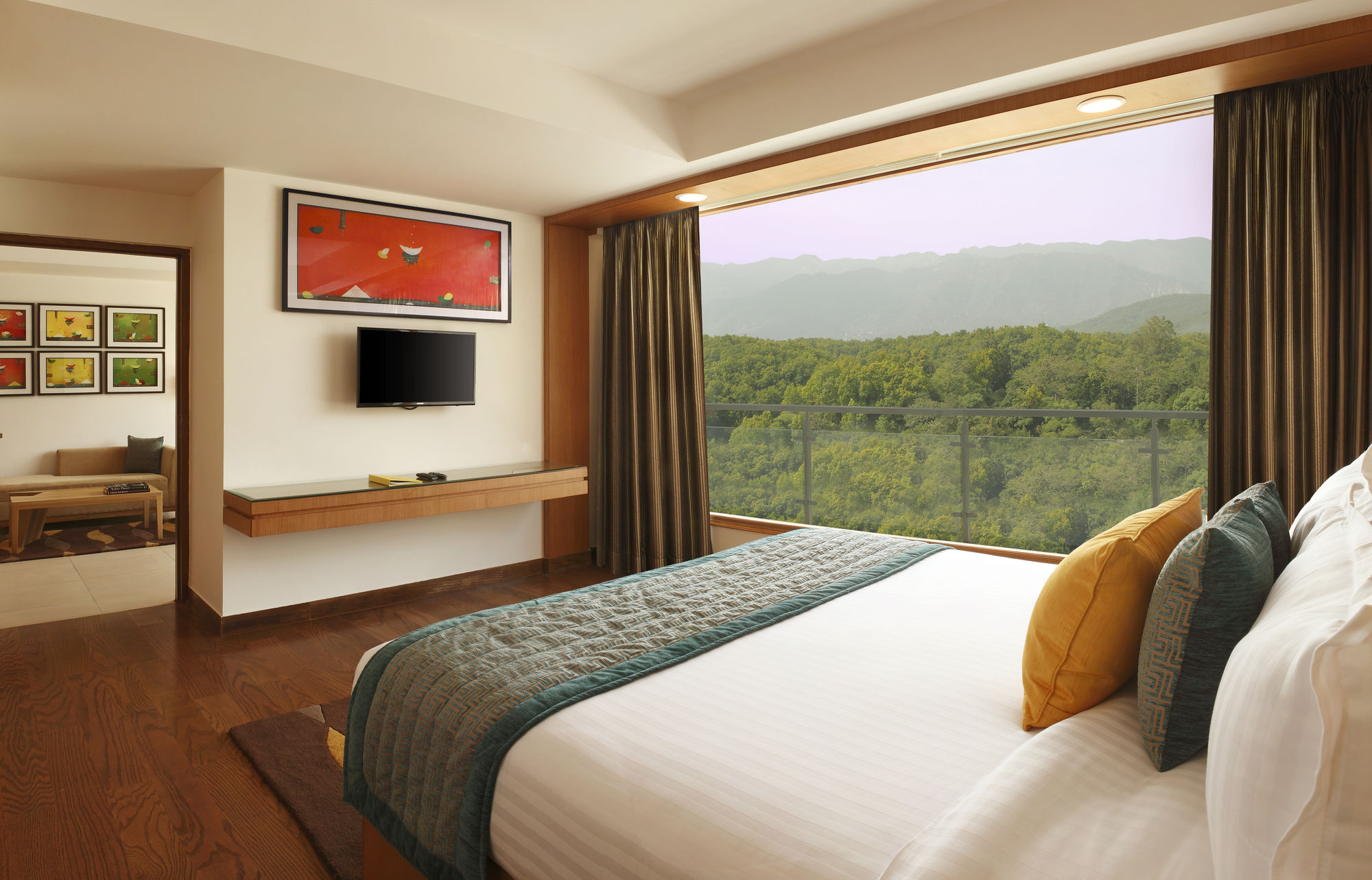 Фото Lemon Tree Hotel, Dehradun