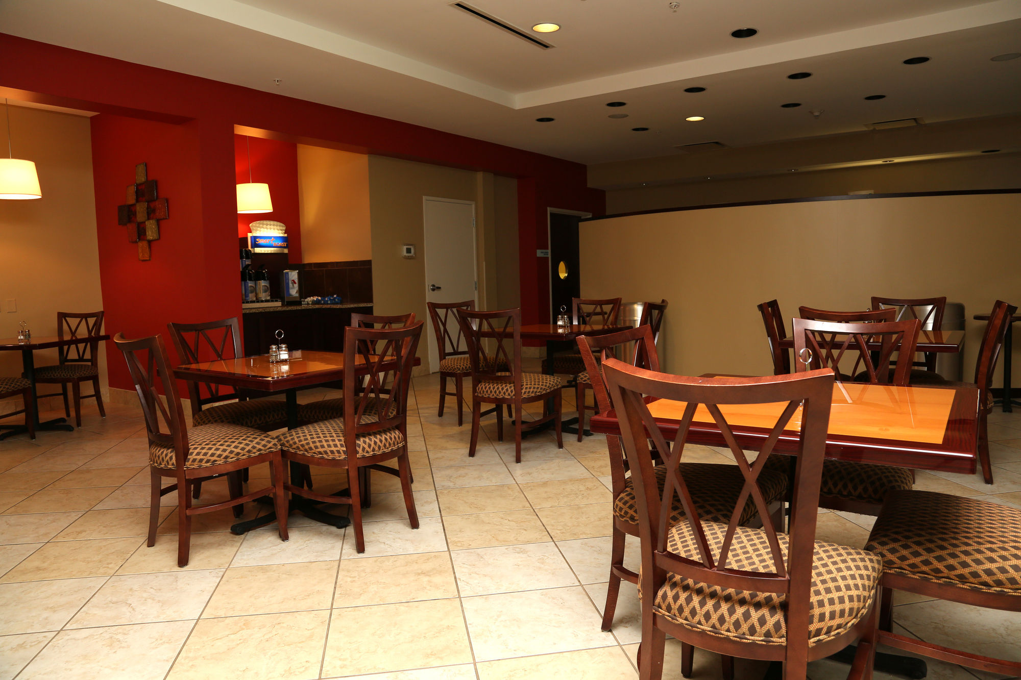 Фото Holiday Inn Express Lexington North-Georgetown, an Ihg Hotel