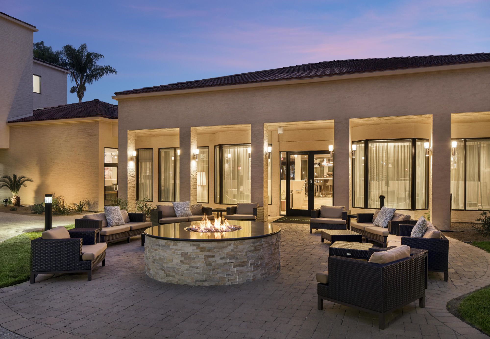 Фото Courtyard by Marriott San Diego Sorrento Valley