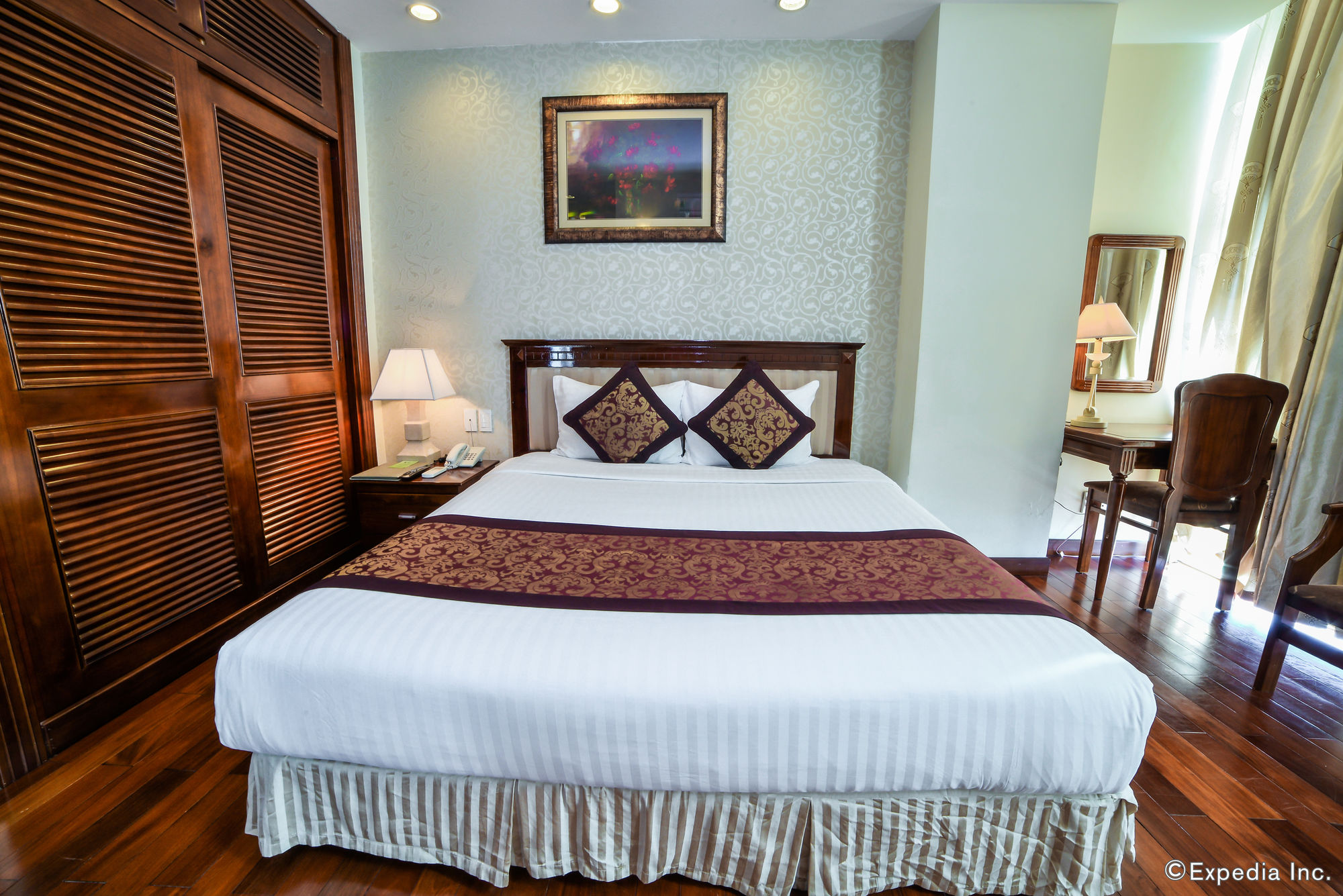 Фото Sun River Hotel