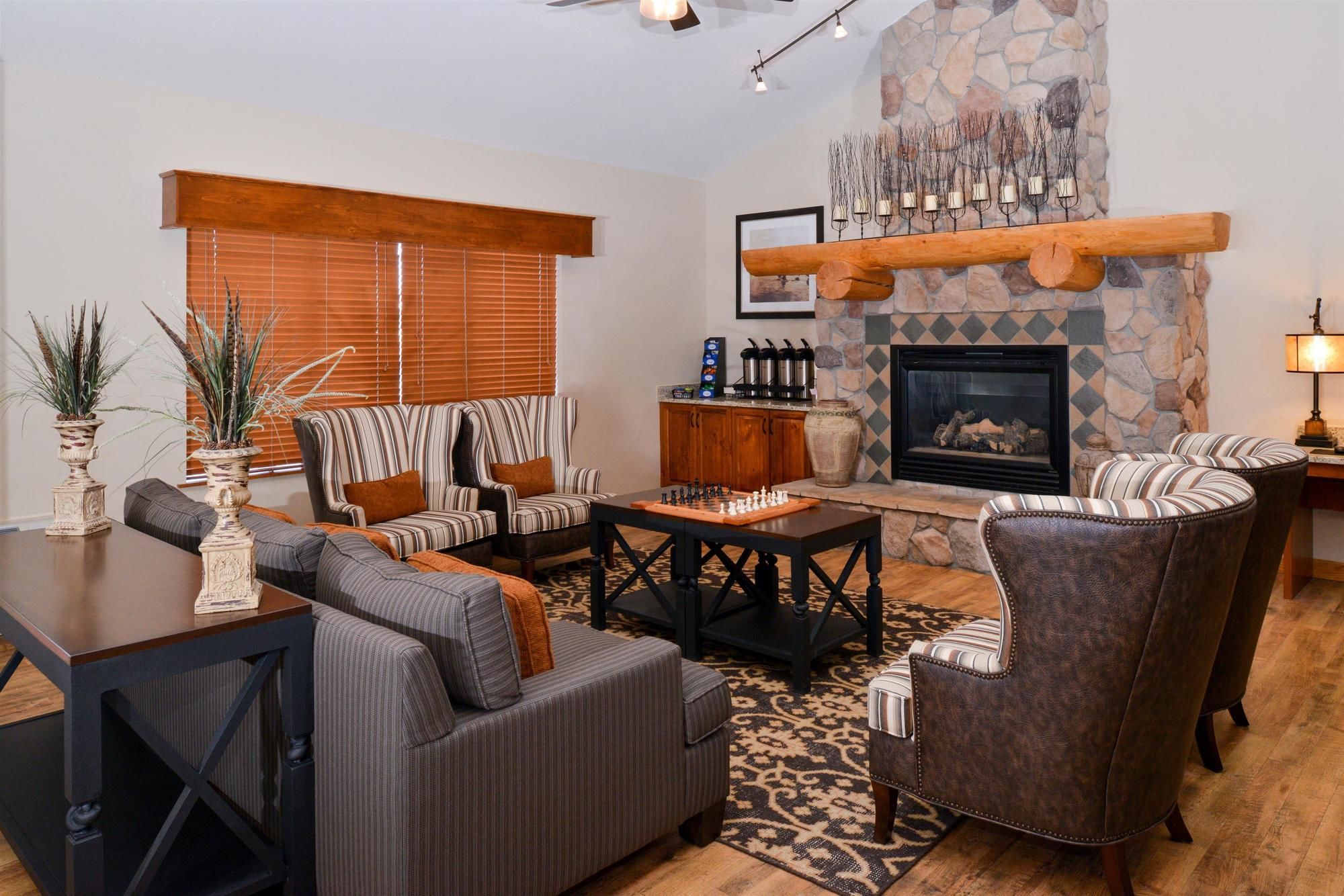 Фото Best Western Plus Sidney Lodge