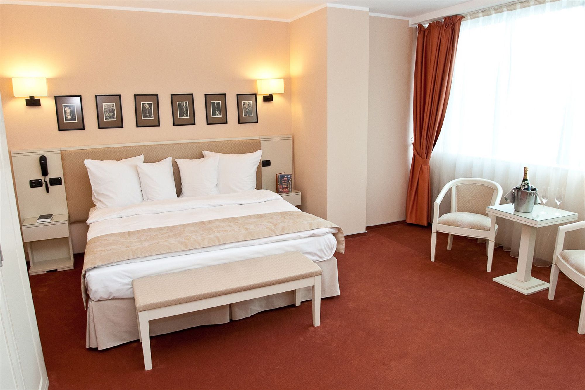 Фото Hotel Paradis Cluj Napoca