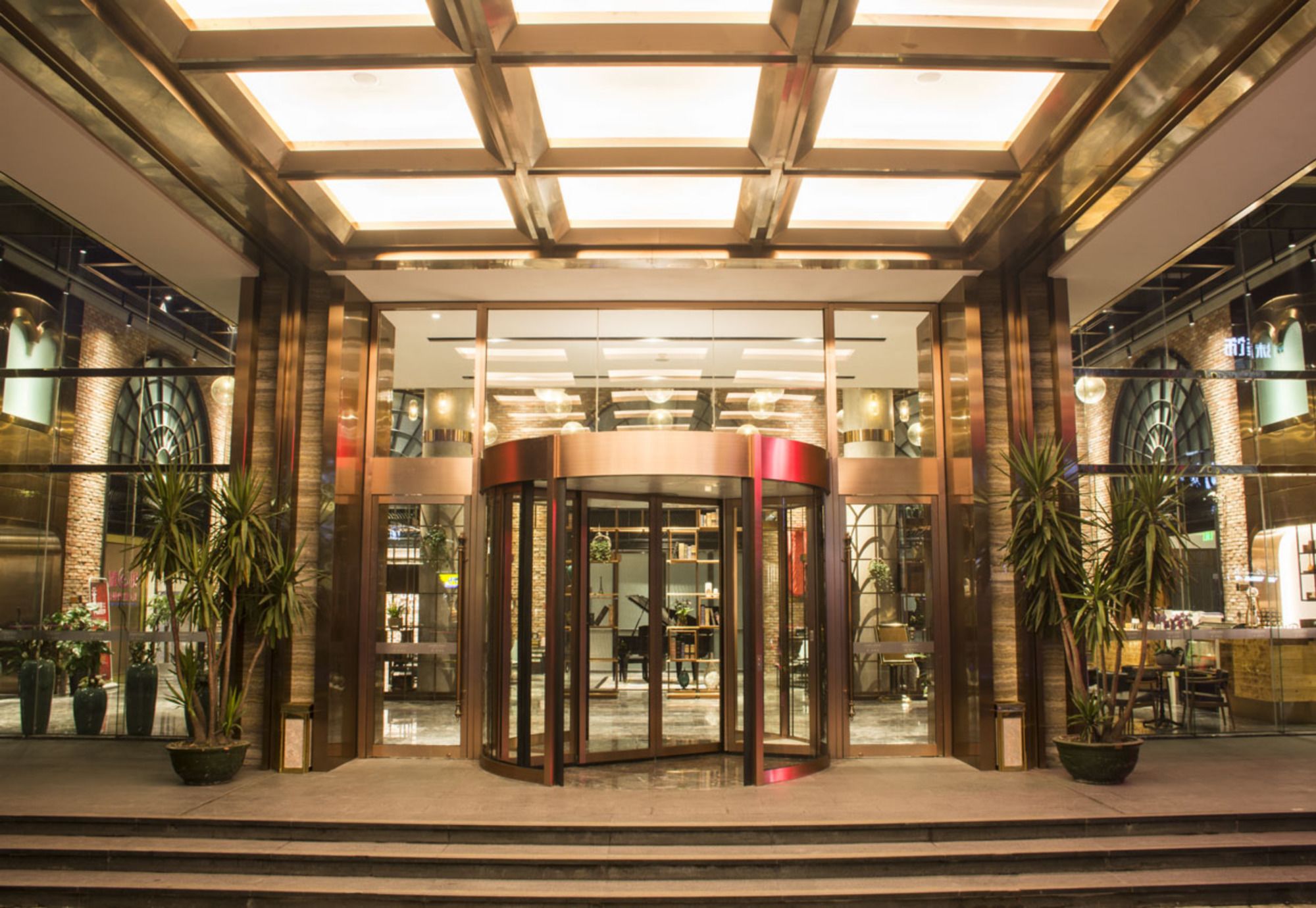 Фото Guilin Plaza Hotel