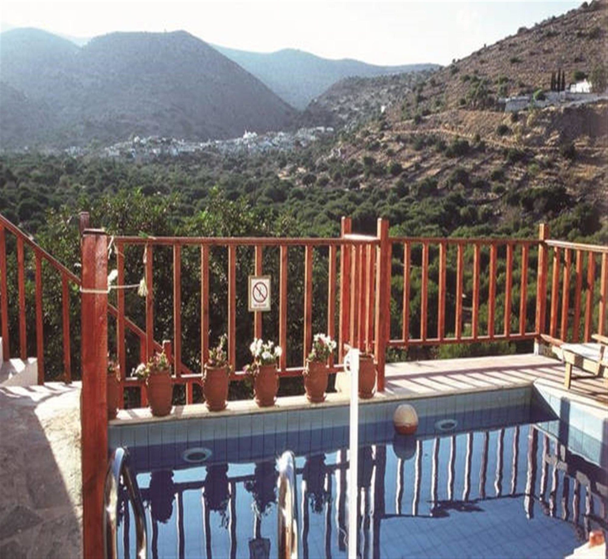 Фото Гостевой Дом Traditional Homes