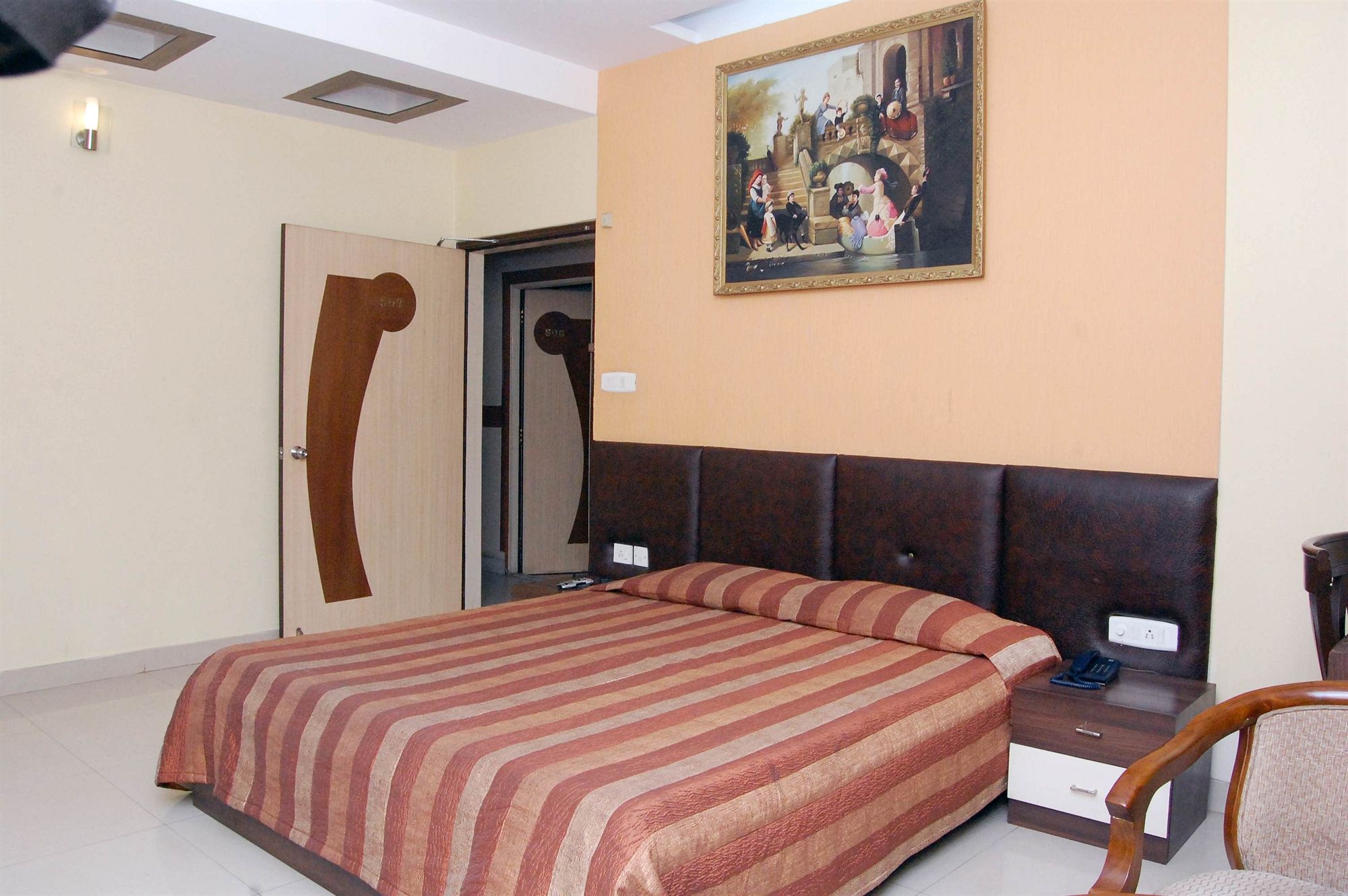 Фото Hotel Rushabh Home