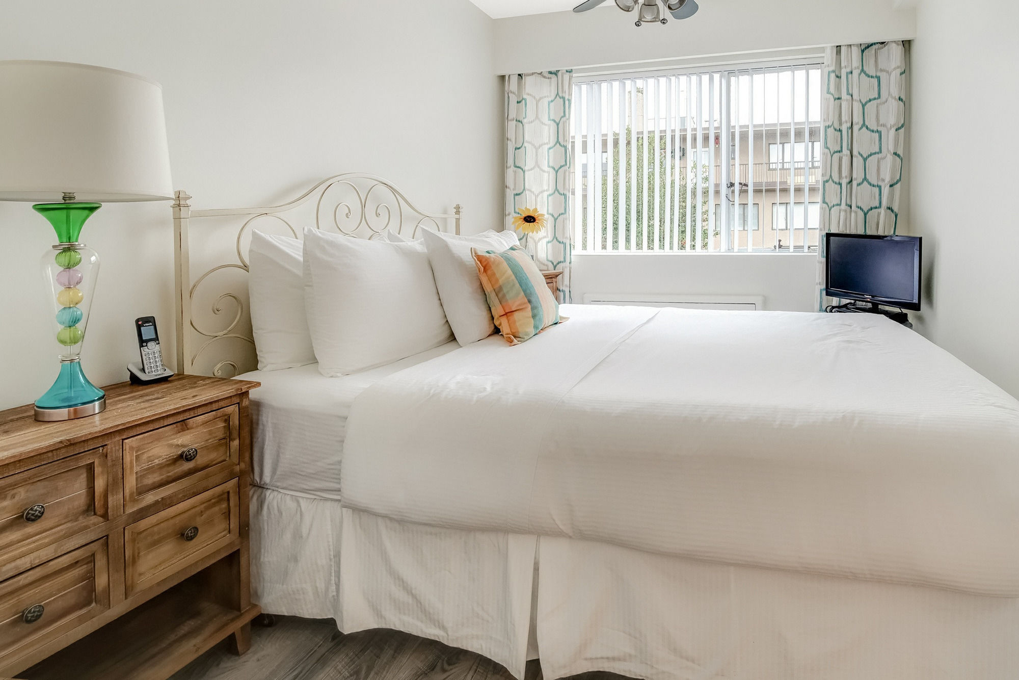 Фото Rosellen Suites Stanley