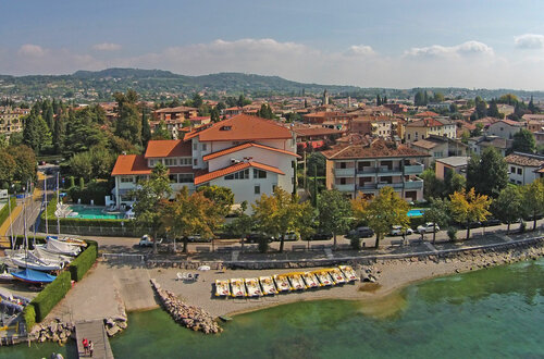 Внешний вид отеля Hotel Nettuno в Бардолино, фото 2