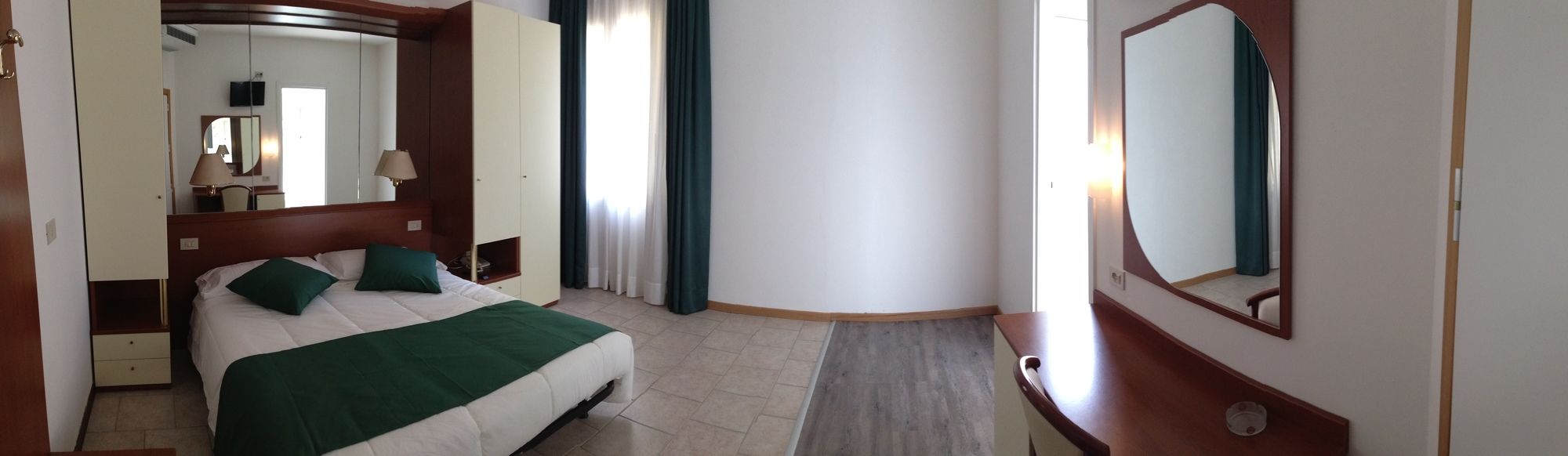 Фото Hotel Austria