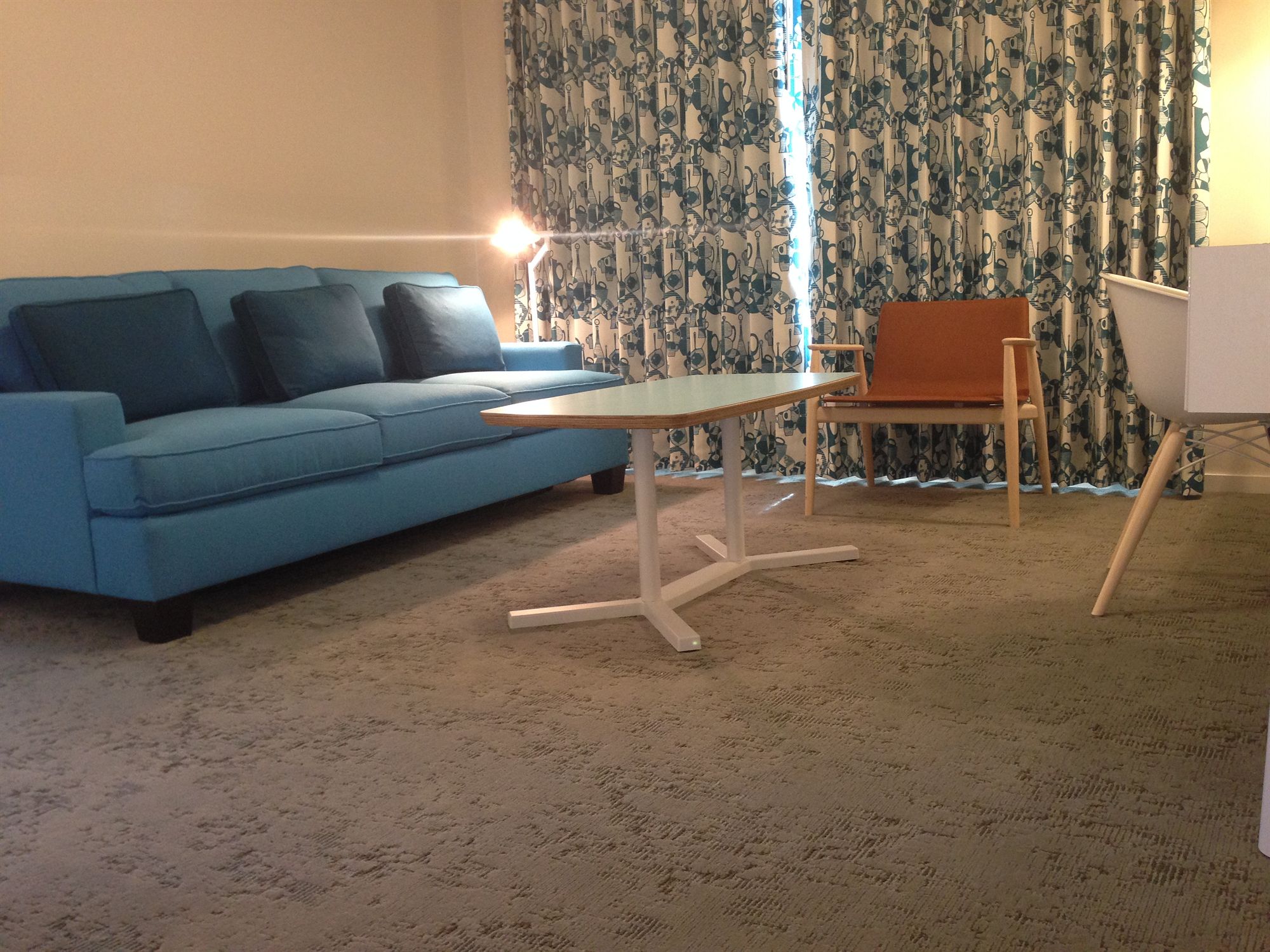 Фото Beverly Laurel Hotel