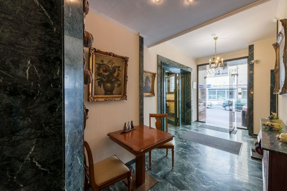 Фото Windsor Hotel