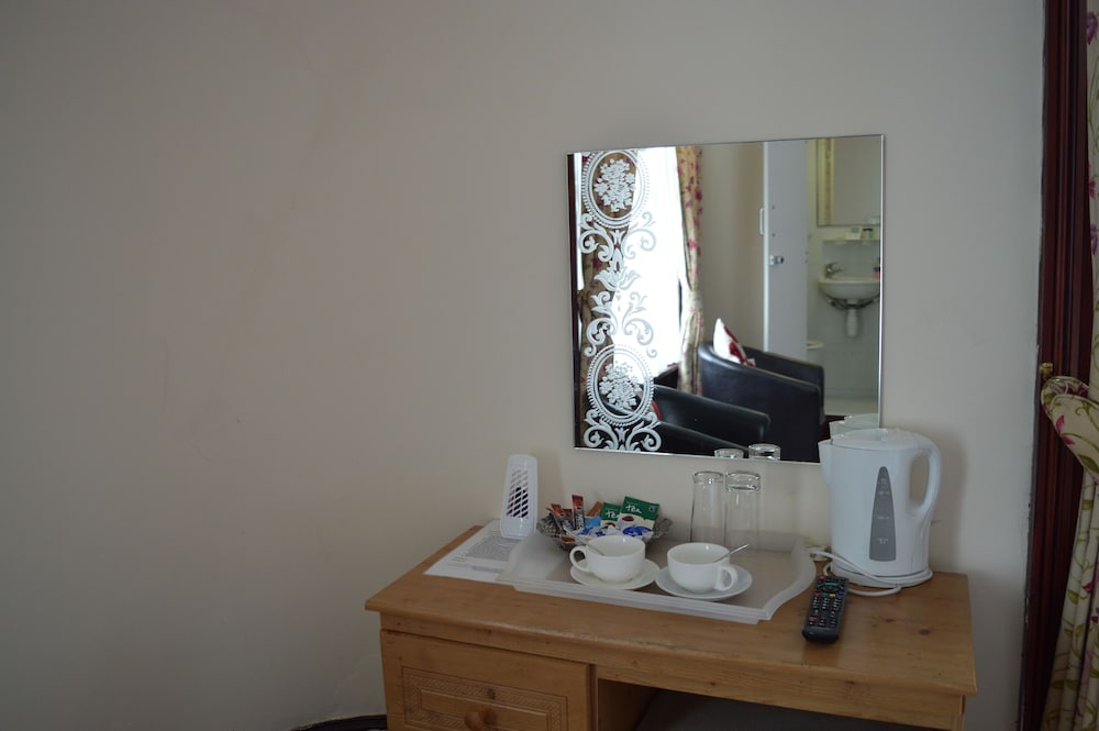 Фото The Globe Hotel