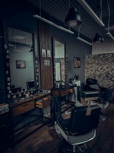 Los Caballeros (Mikhalevicha Street, 72), barber shop