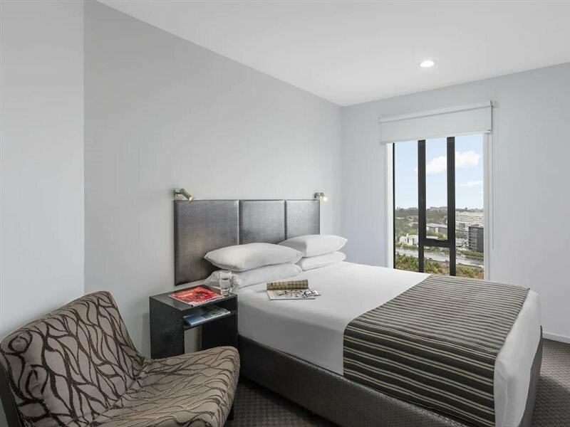 Фото Nesuto St Martins Apartment Hotel