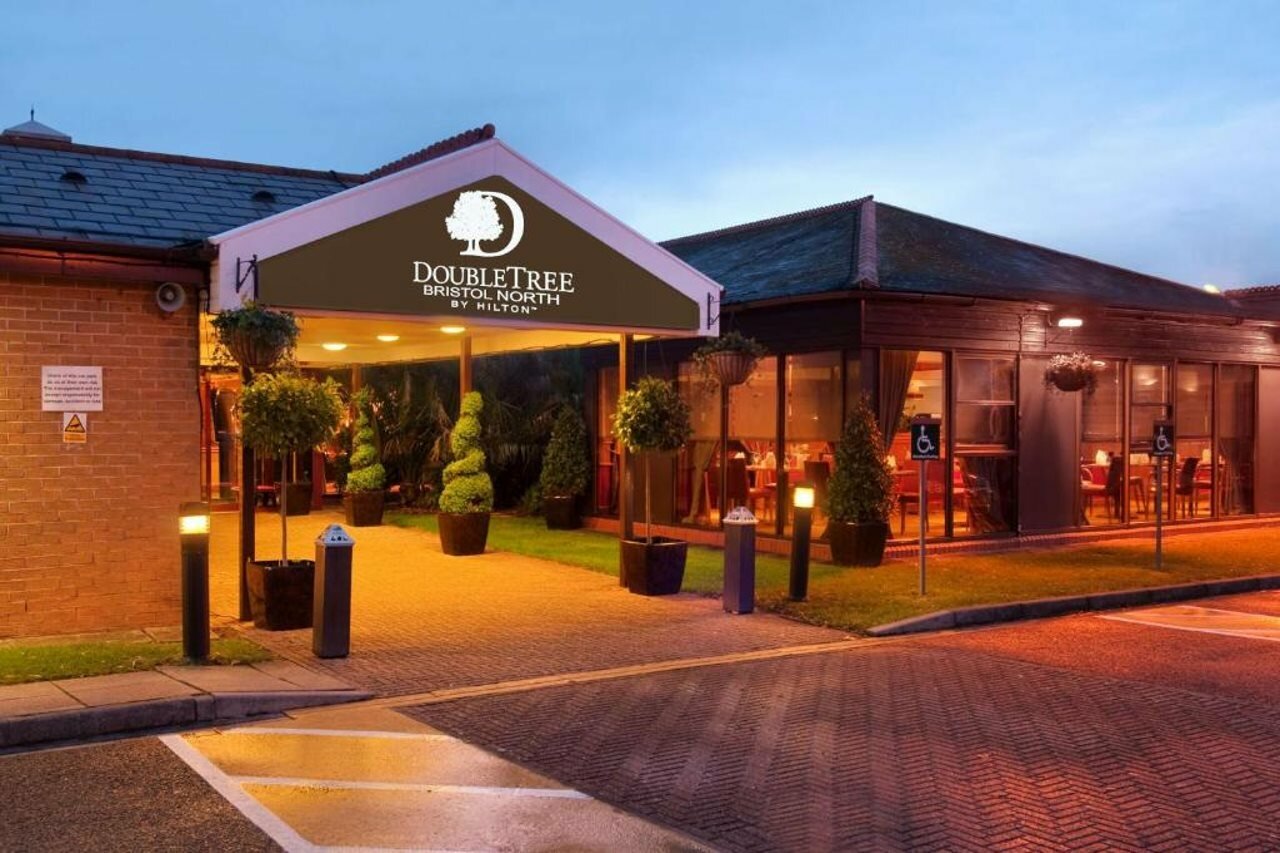 Фото DoubleTree by Hilton Bristol North