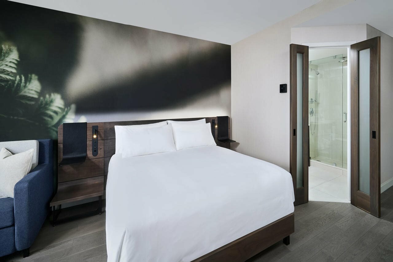 Фото Novotel Toronto Centre