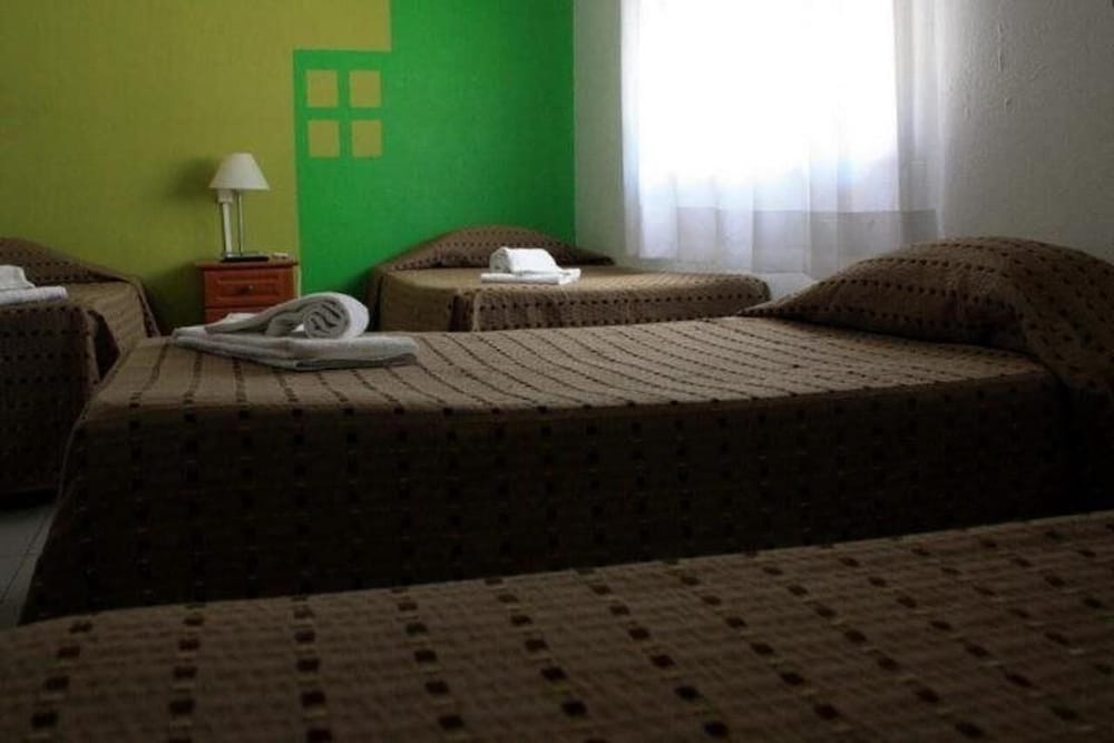 Фото E-Nove Lounge Hostel Caffe