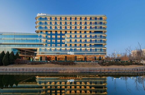 Гостиница Radisson Hotel Beijing Daxing Airport в Ланфане