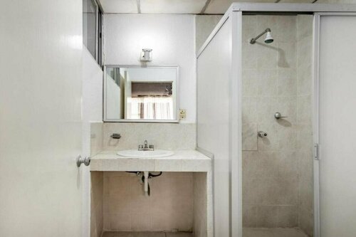 Гостиница Hotel Halley в Леоне