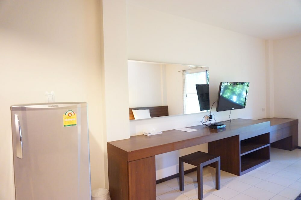 Фото Le Ranong Bistro Hotel