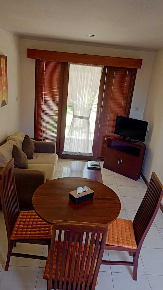 Фото Sekuta Condo Suites